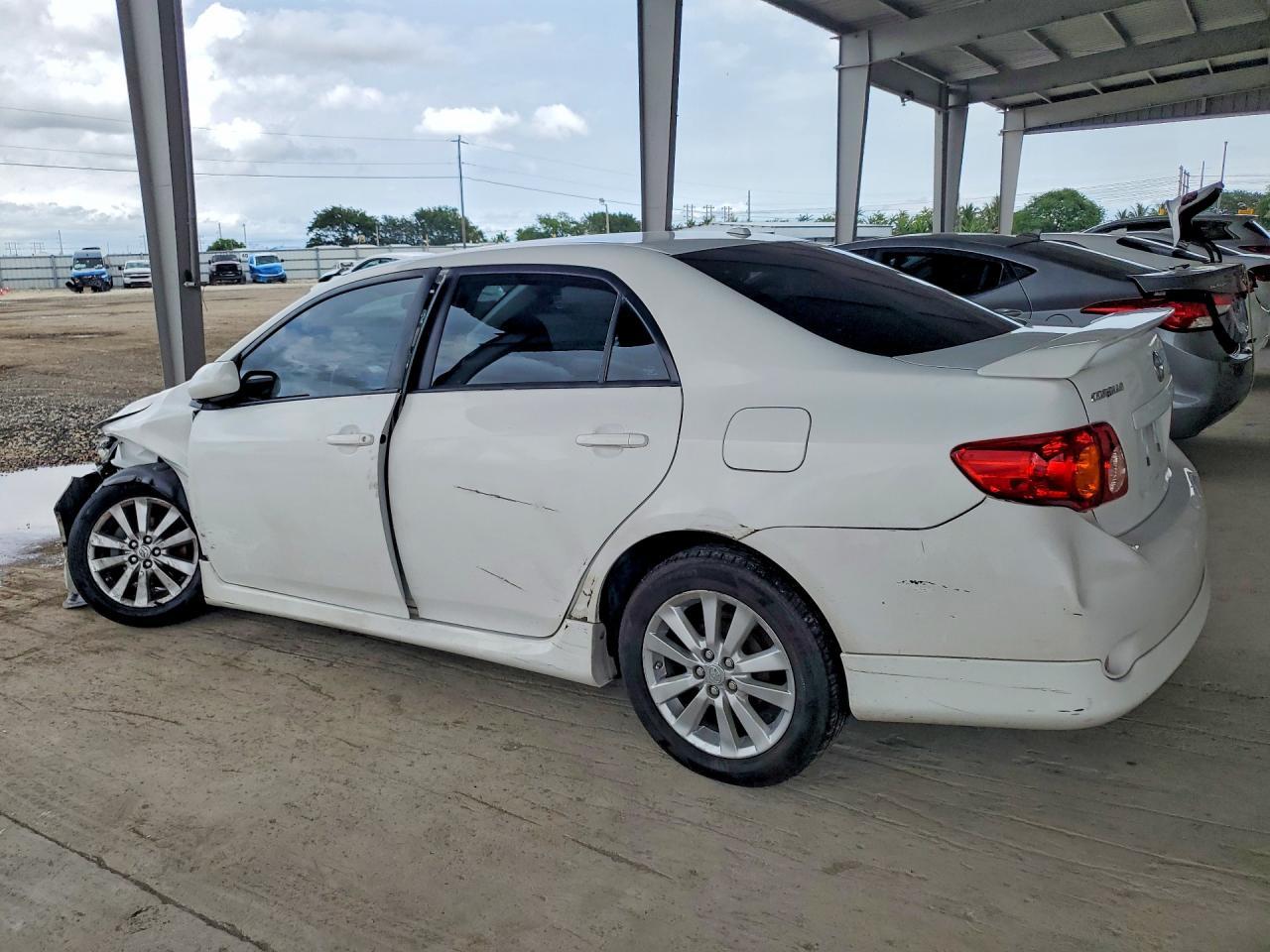 2010 Toyota Corolla S - Фото 2