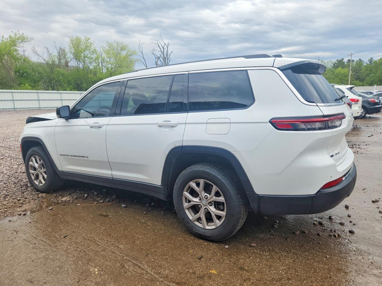 2022 Jeep Grand Cherokee L Limited - Image 2