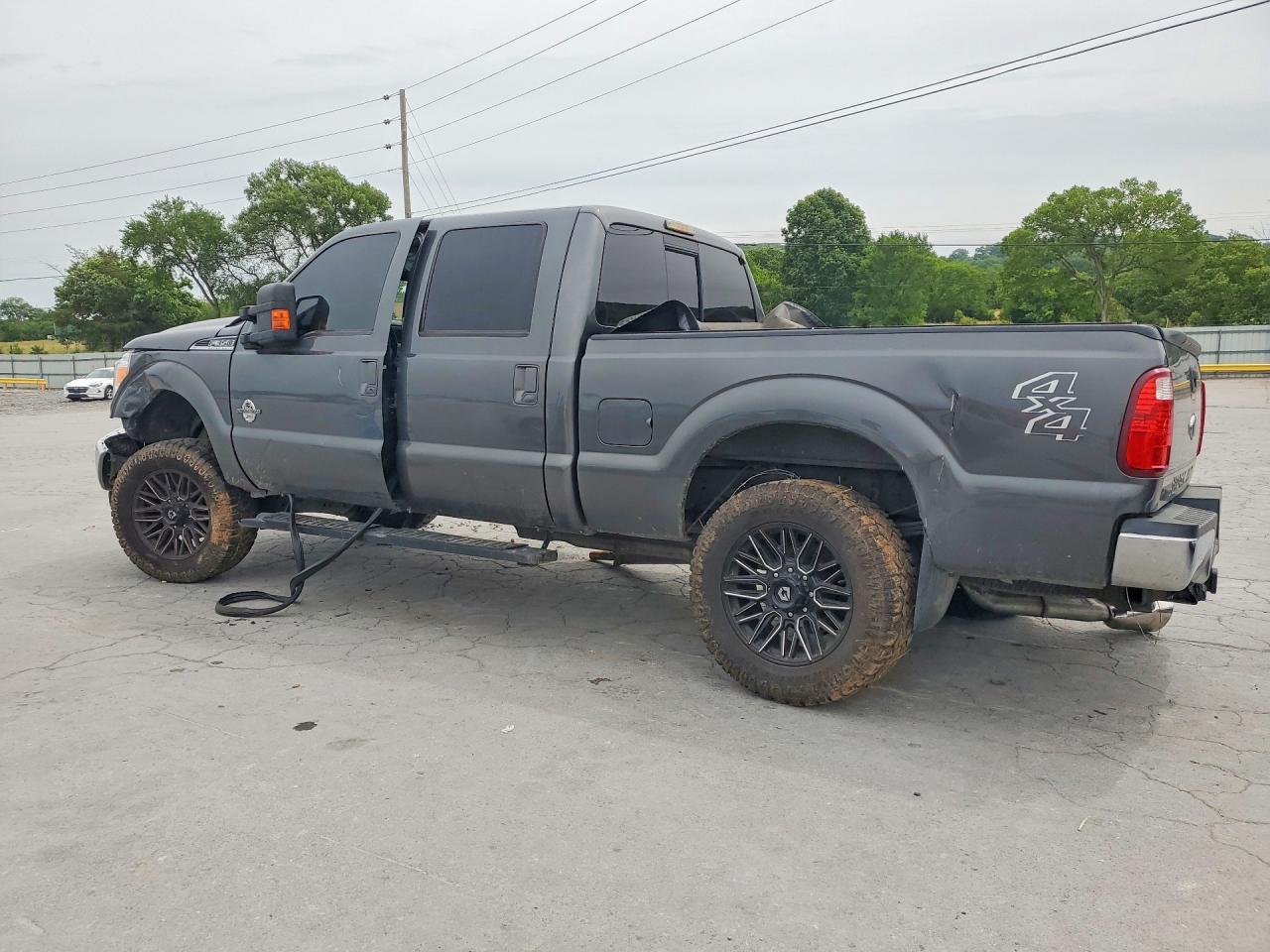 2015 Ford F350 Super Duty - Image 2