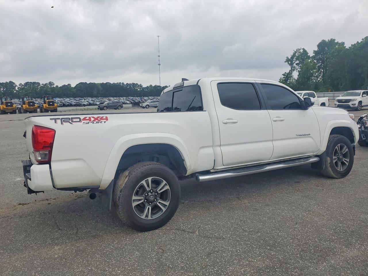 2017 Toyota Tacoma Trd Sport - Фото 3