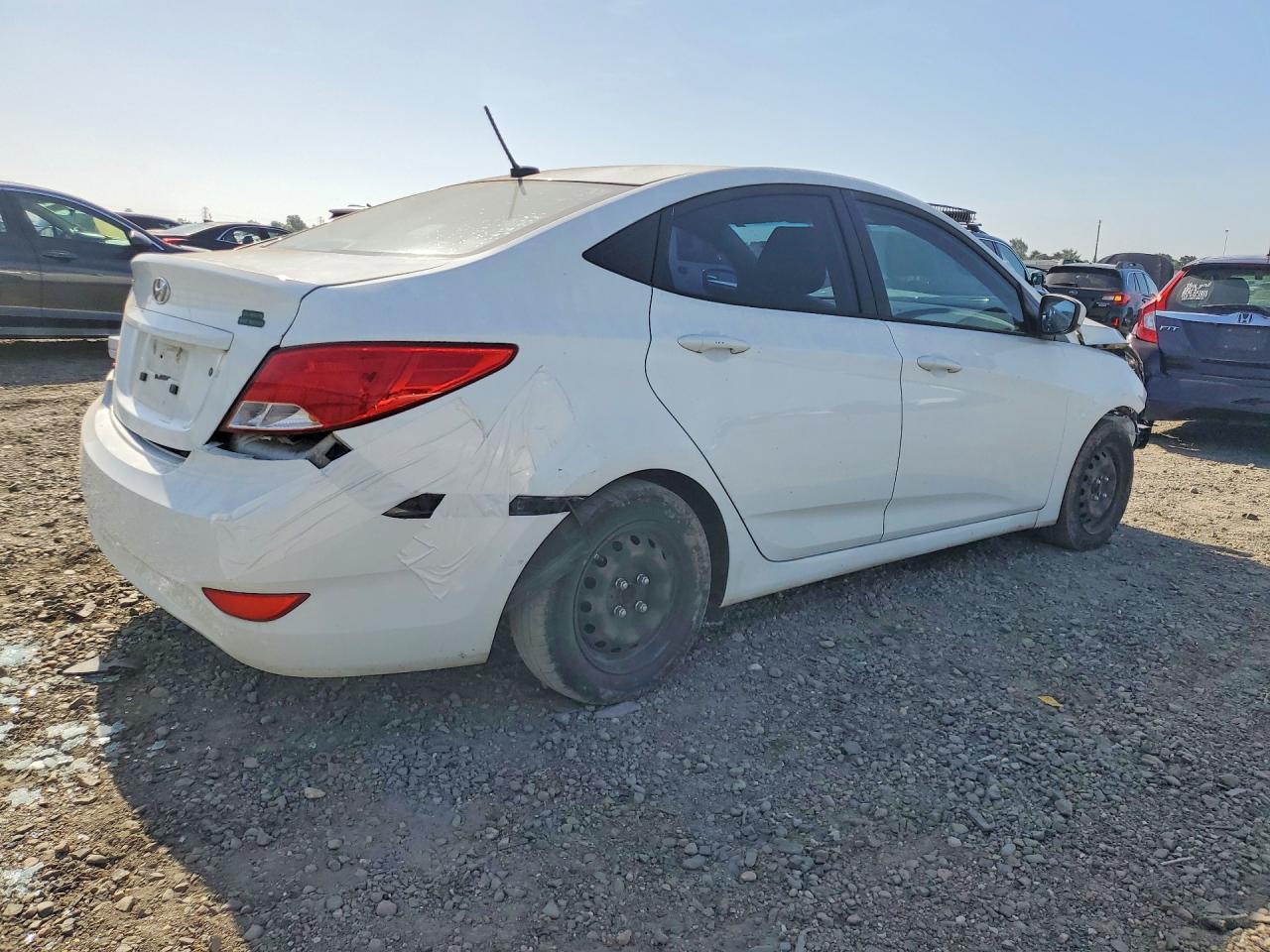 2016 Hyundai Accent Se - Image 3