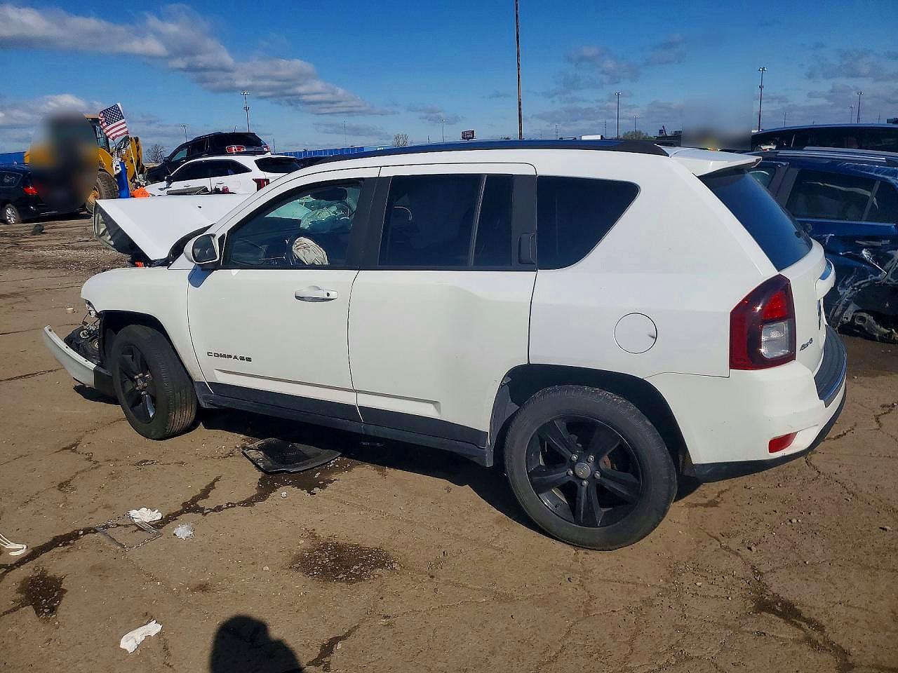 2016 Jeep Compass Latitude - Фото 2
