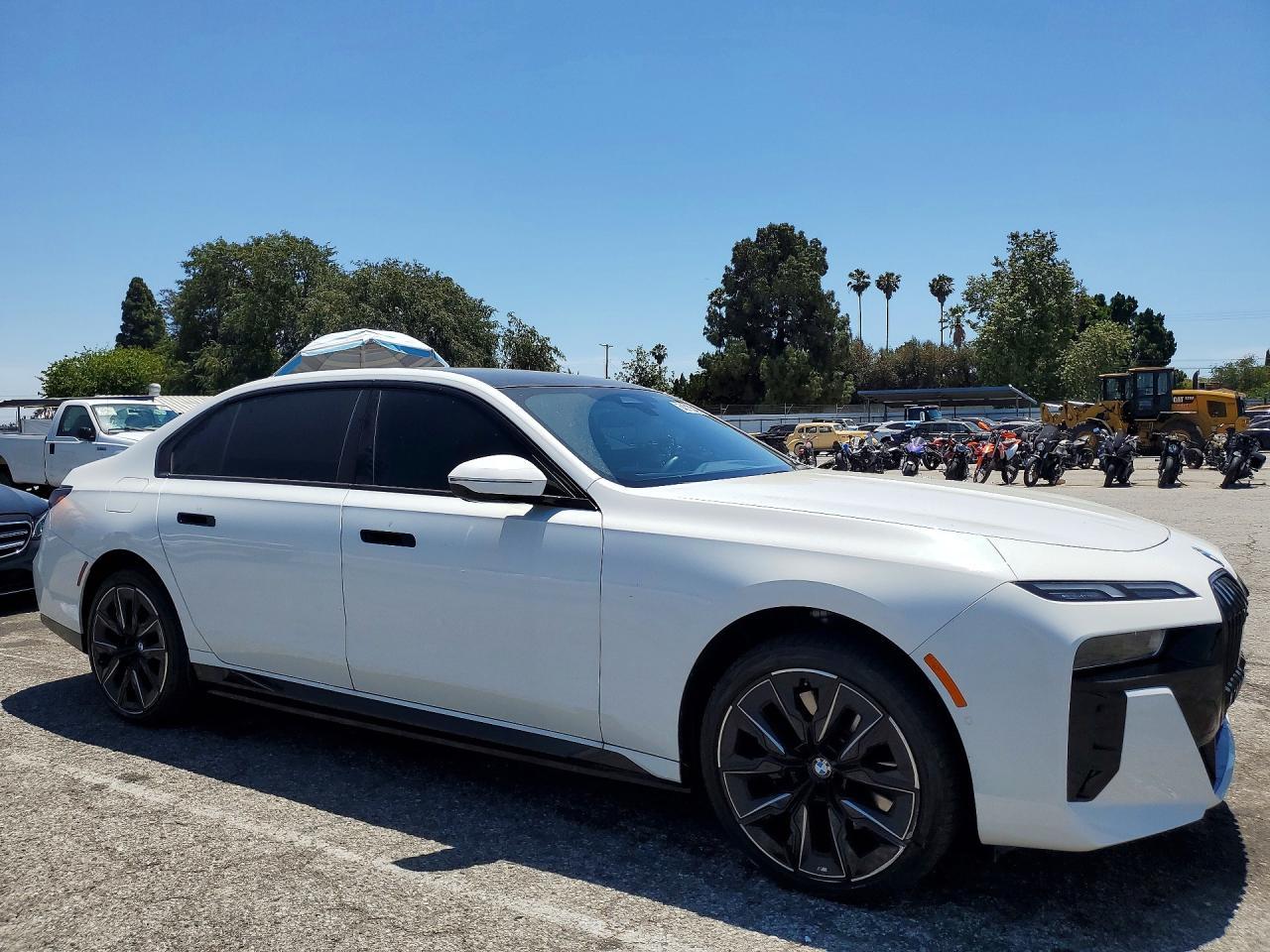 2024 BMW I7 Edrive50 - Фото 4