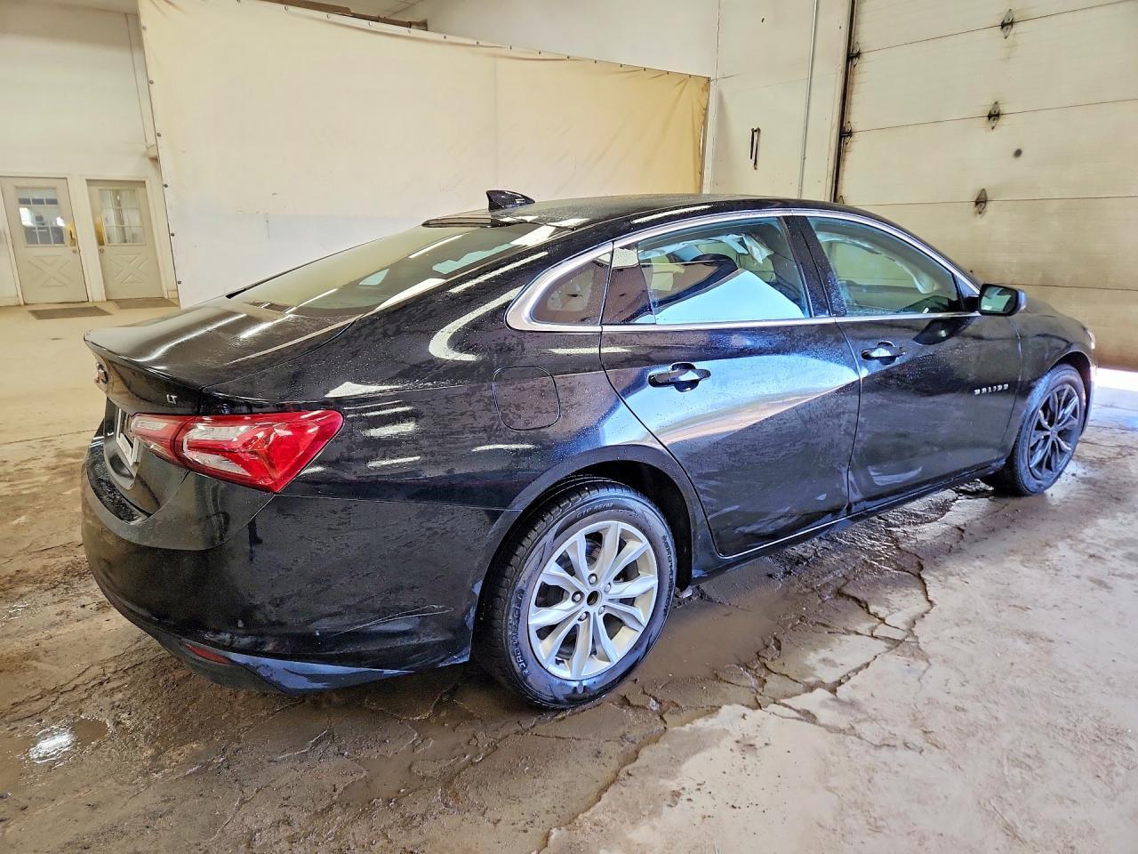 2022 Chevrolet Malibu Lt - Фото 3