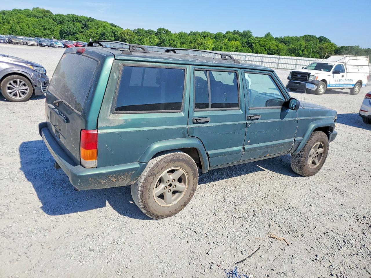 1999 Jeep Cherokee Sport - Image 3