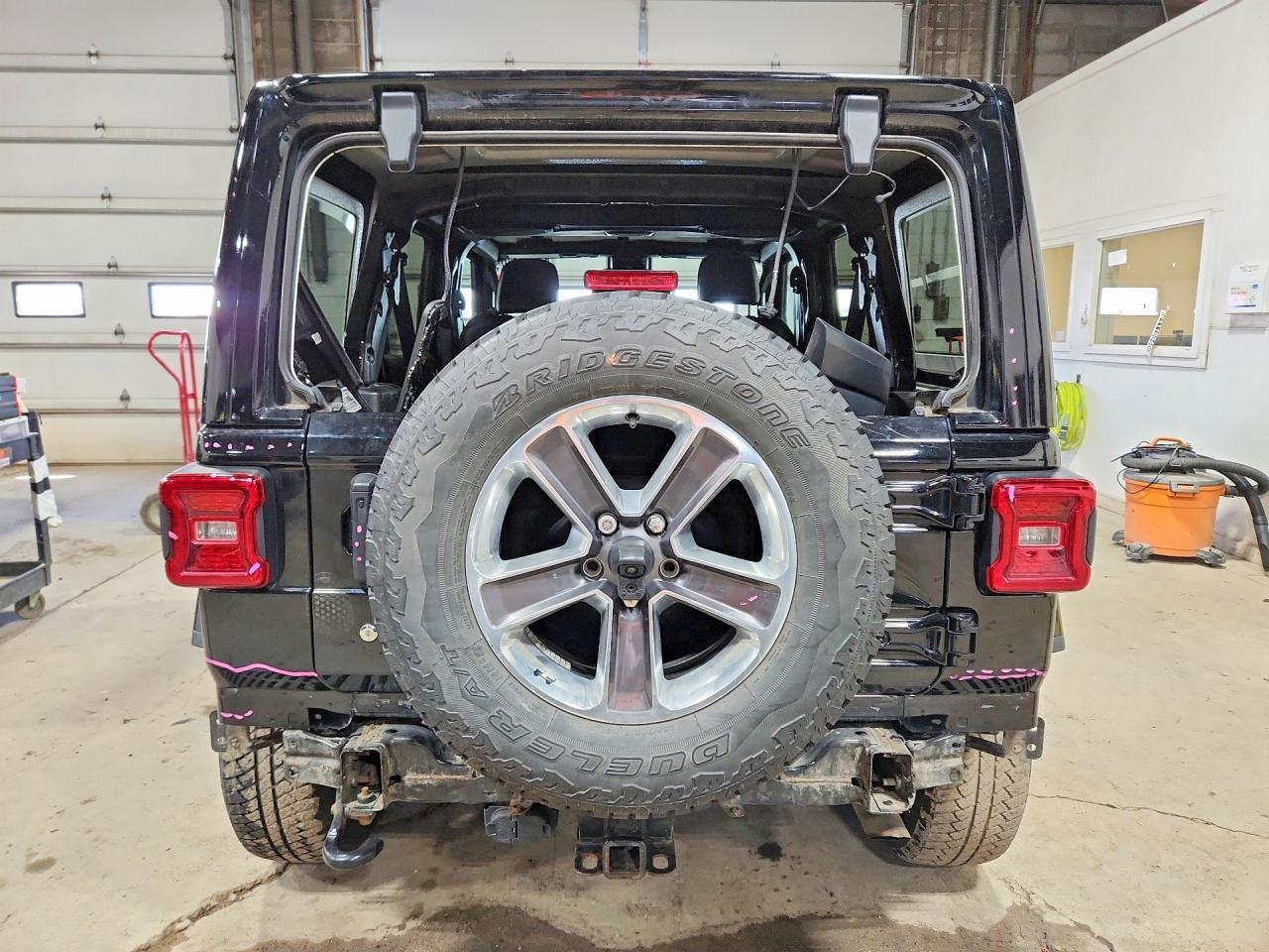 2020 Jeep Wrangler Unlimited Sahara - Фото 6