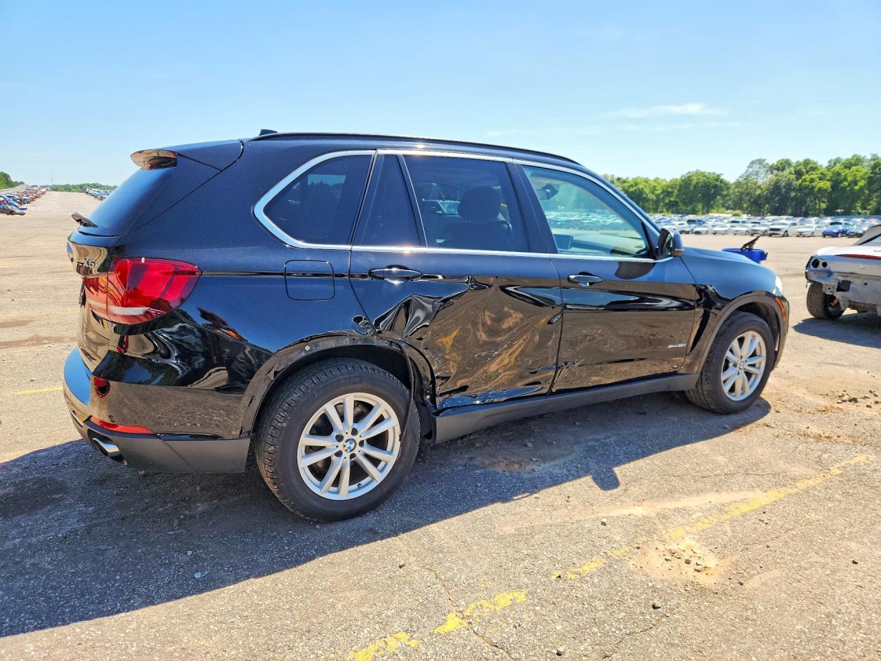 2015 BMW X5 xDrive35I - Фото 3