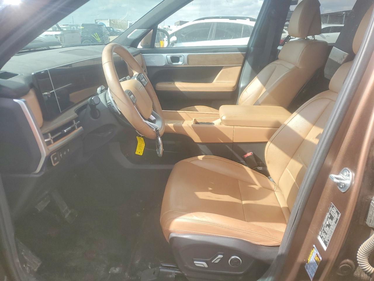 2024 Hyundai Santa Fe Limited - Image 7