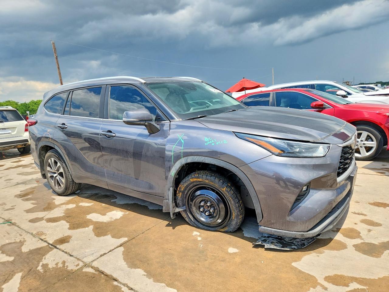 2023 Toyota Highlander Xle - Image 4