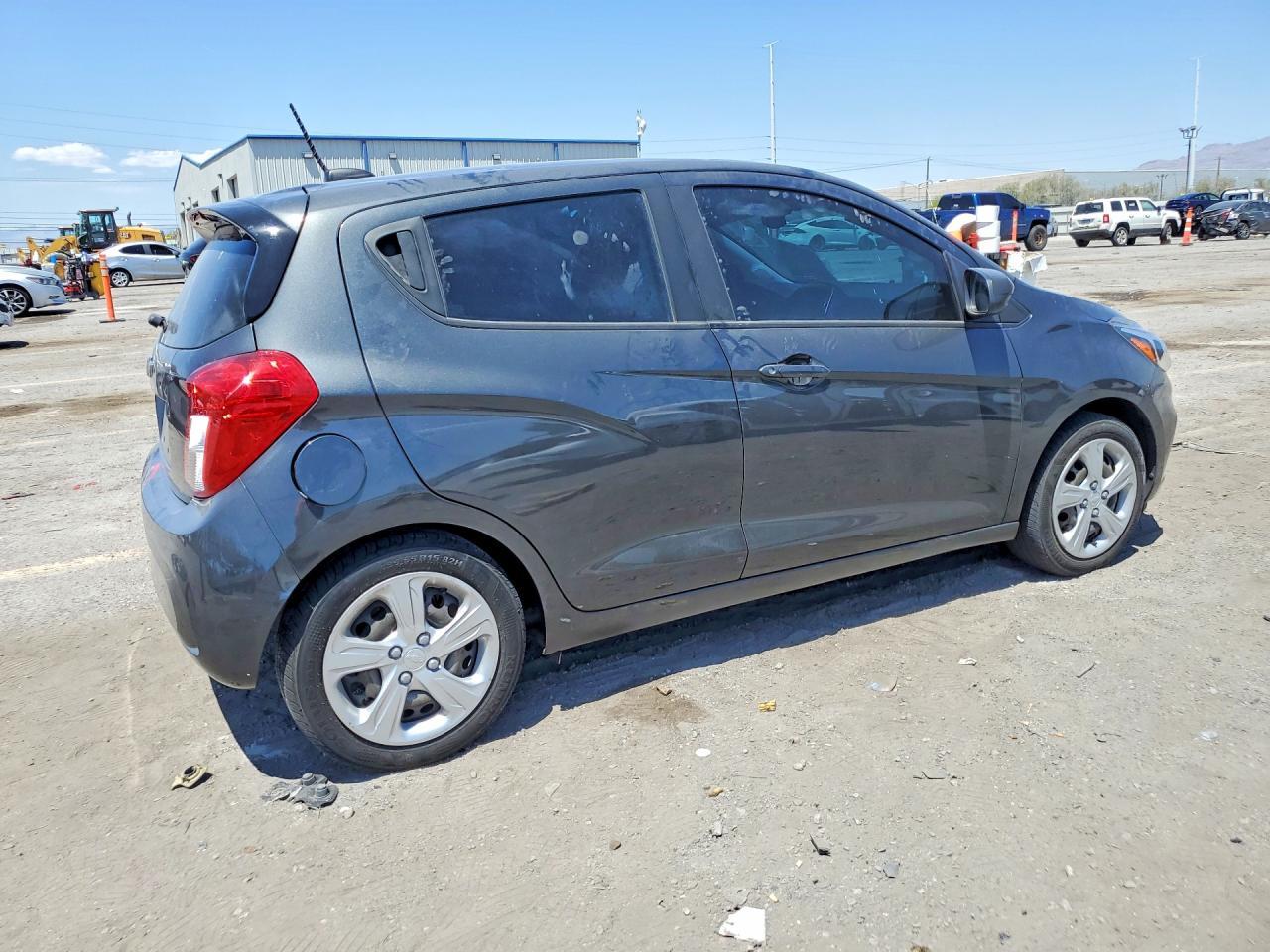 2022 Chevrolet Spark Ls - Фото 3
