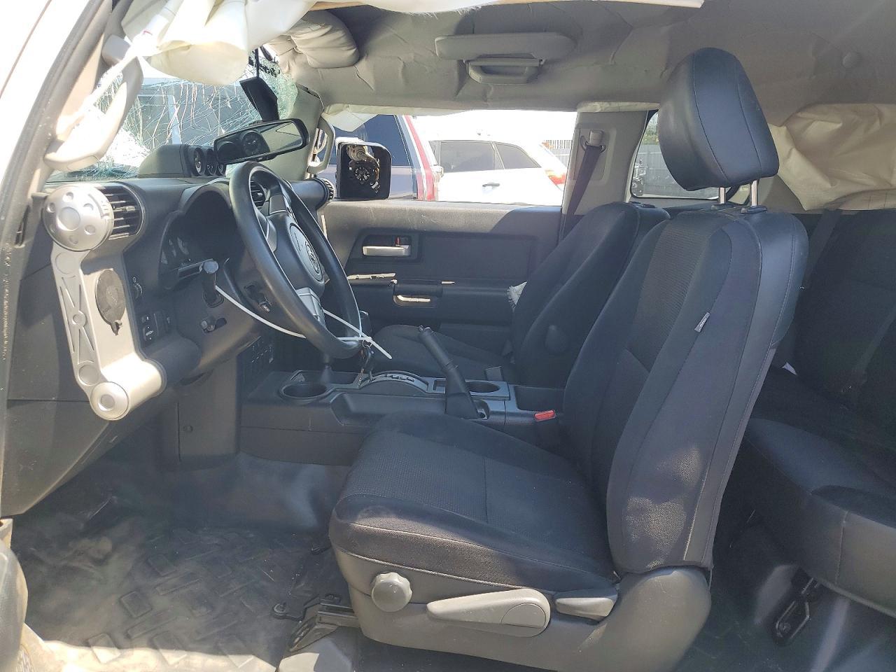 2011 Toyota Fj Cruiser Base - Image 7