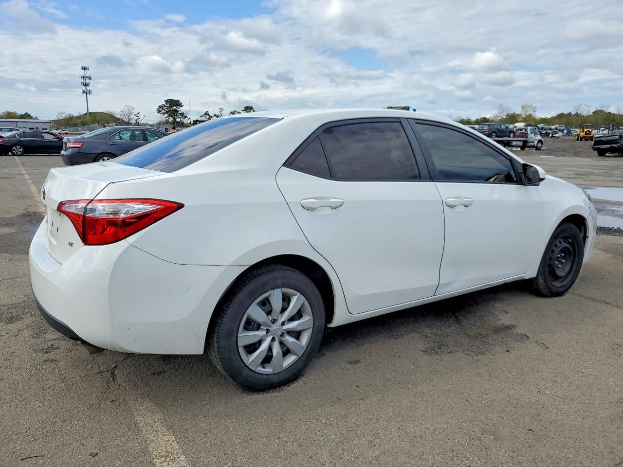 2016 Toyota Corolla Le - Фото 3