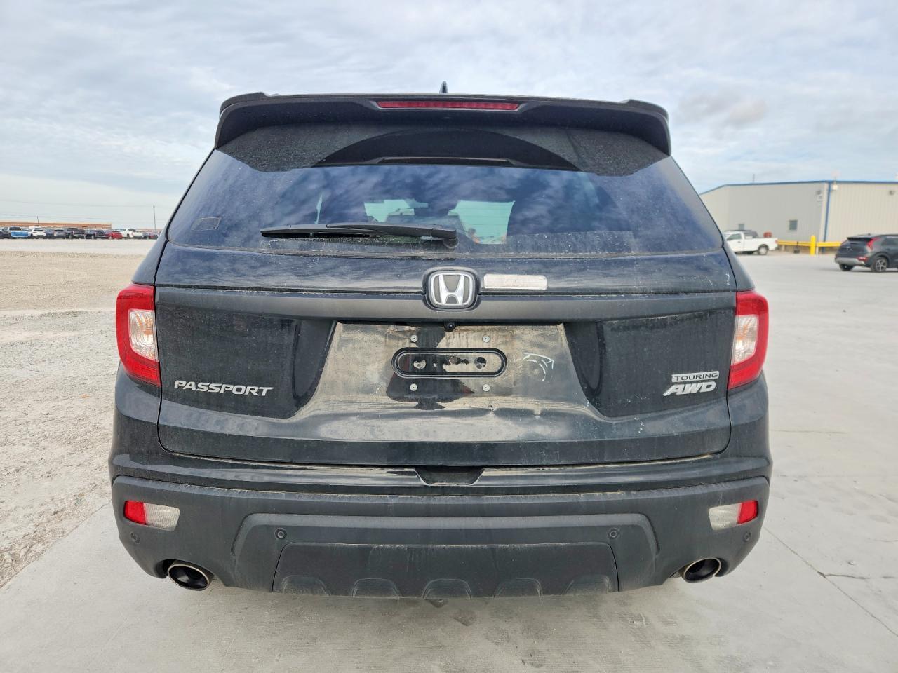 2021 Honda Passport Touring - Image 6