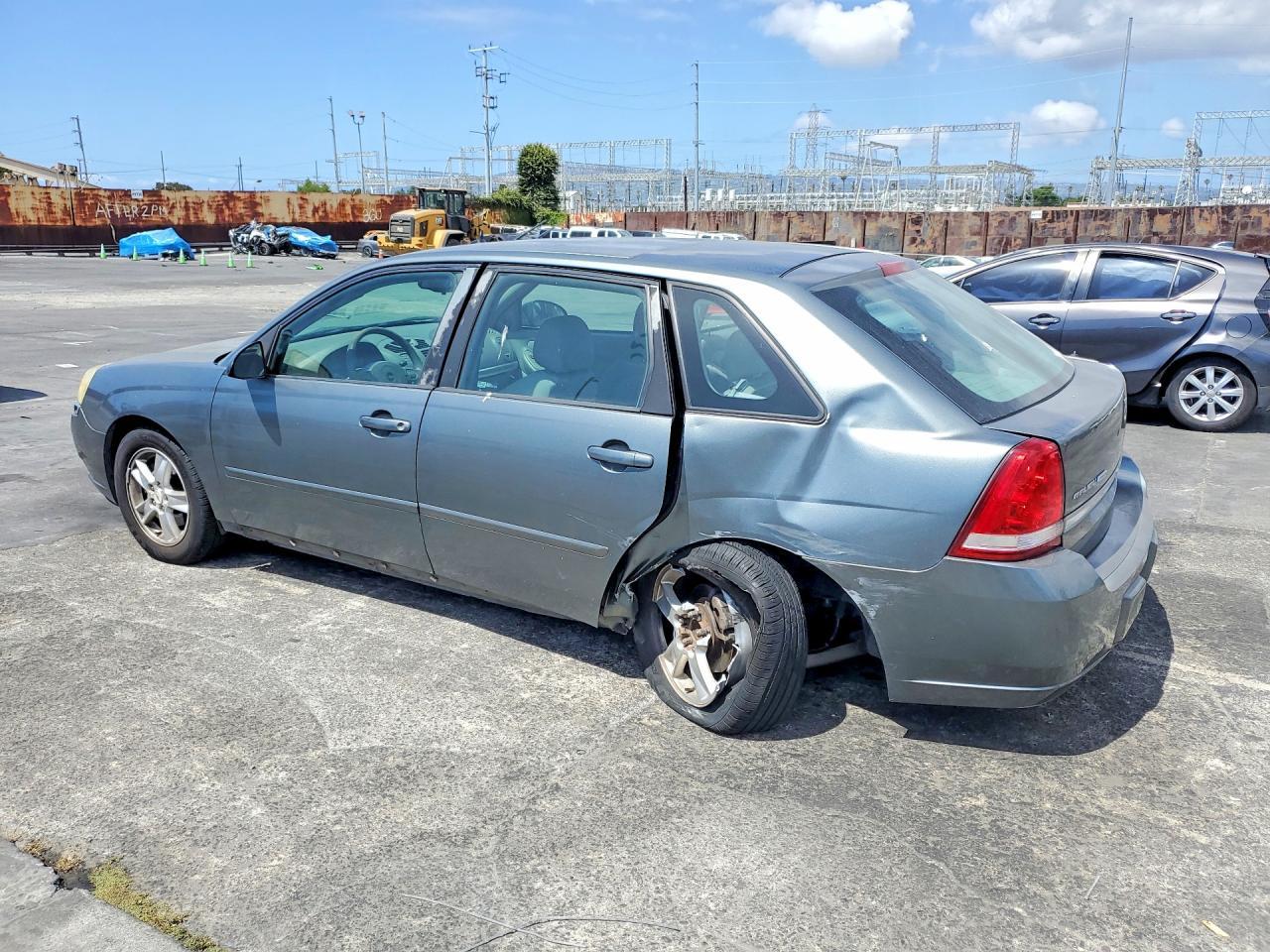 2005 Chevrolet Malibu Maxx Ls - Image 2