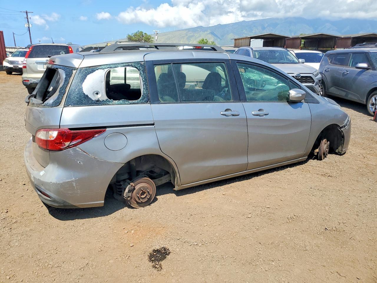 2014 Mazda 5 Sport - Image 3