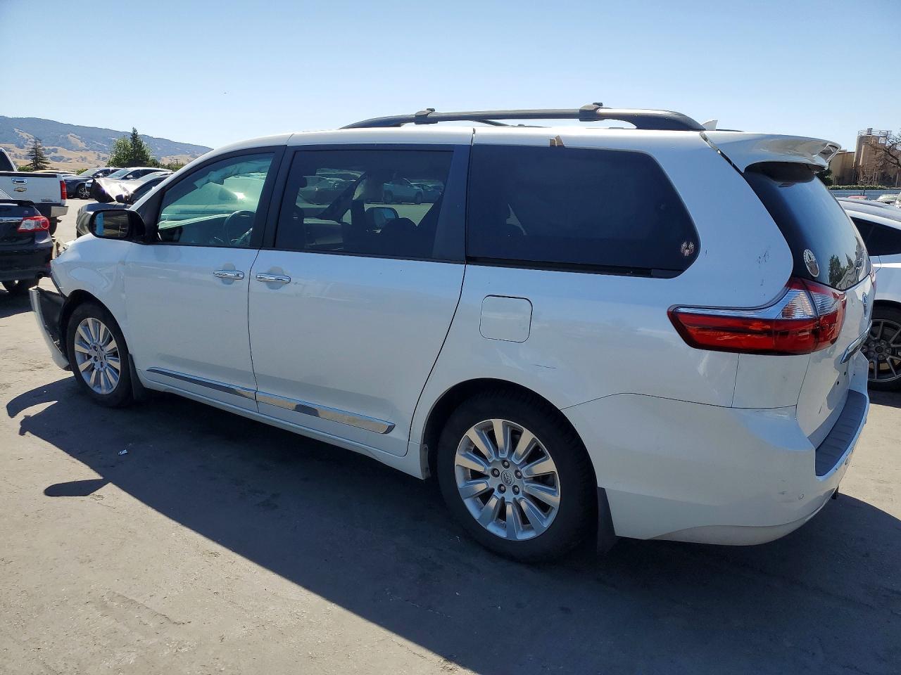 2015 Toyota Sienna Limited Premium 7-Passenger - Фото 2