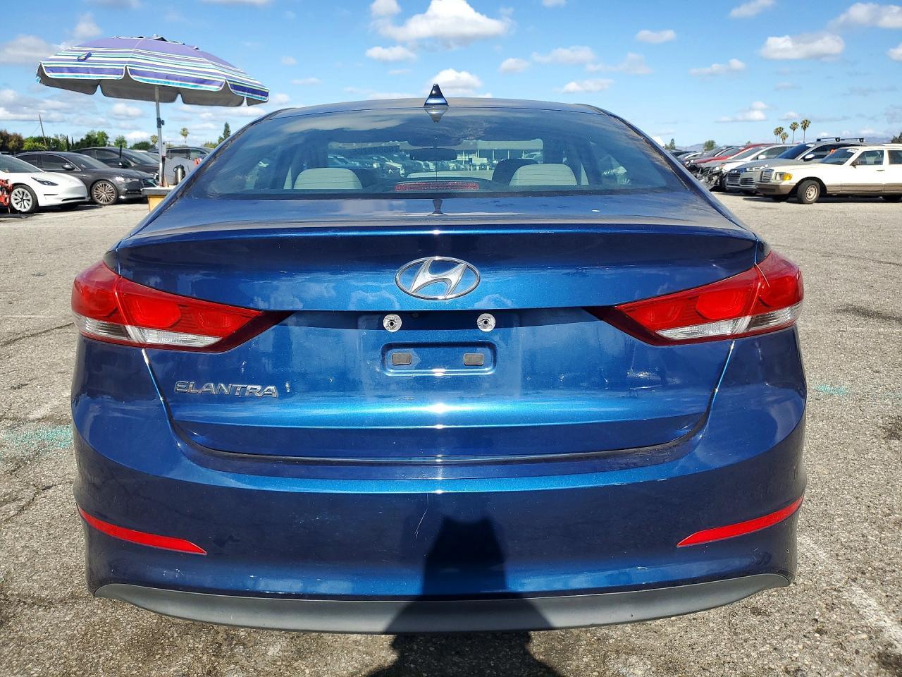 2017 Hyundai Elantra Se - Image 6