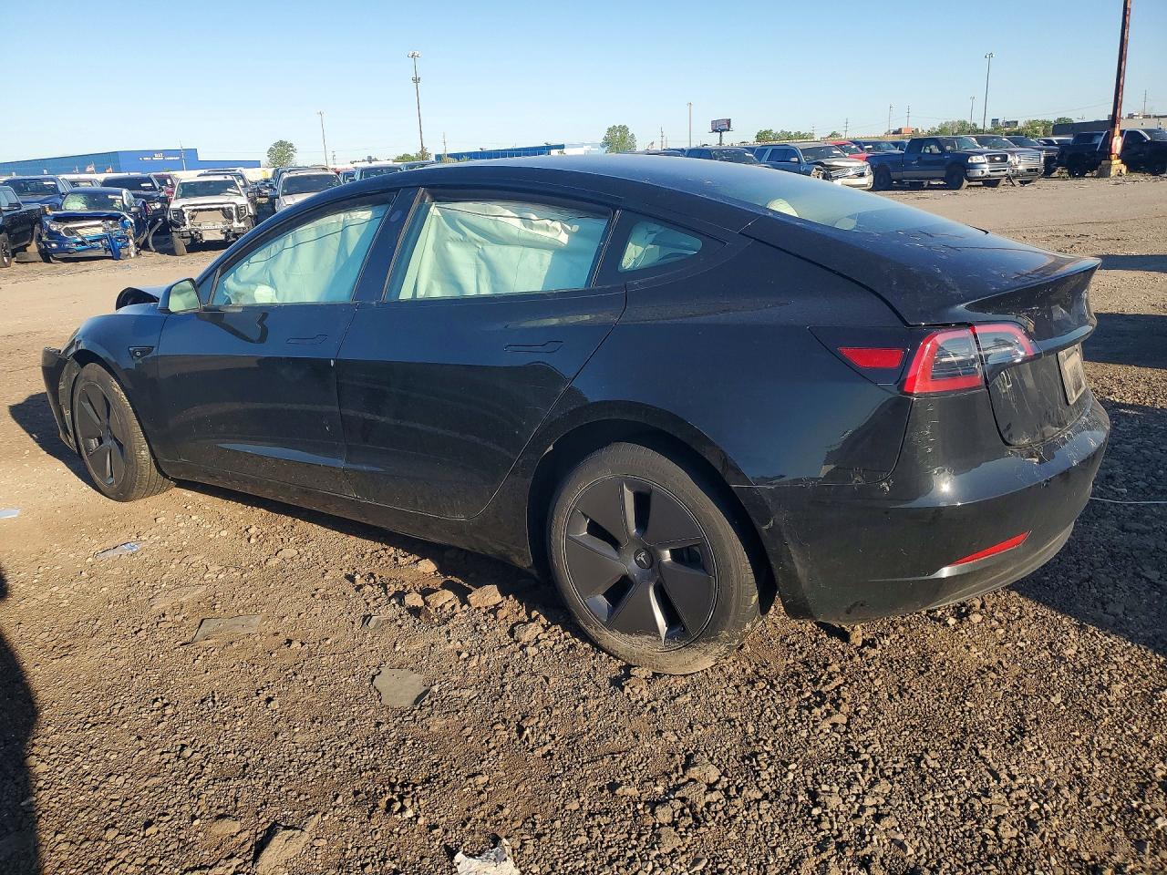 2023 Tesla Model 3 - Image 2