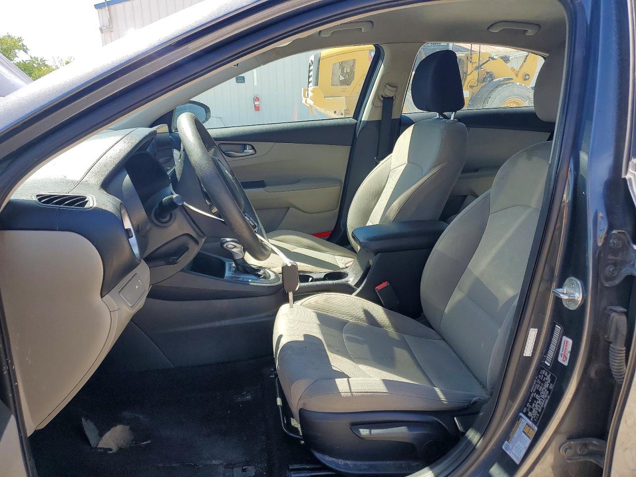 2020 Kia Forte Lxs - Image 7