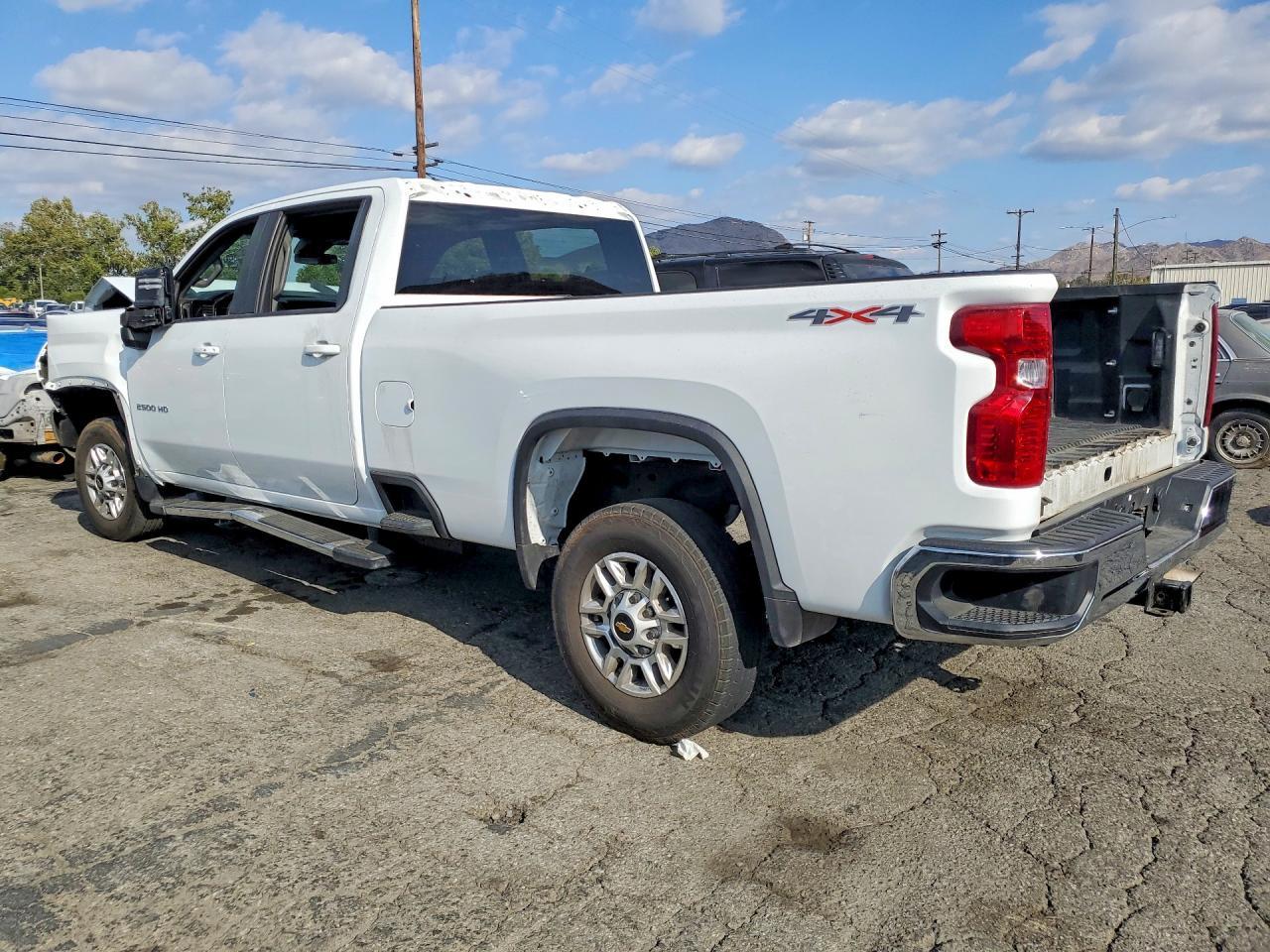 2025 Chevrolet Silverado K2500 Heavy Duty Lt - Image 2
