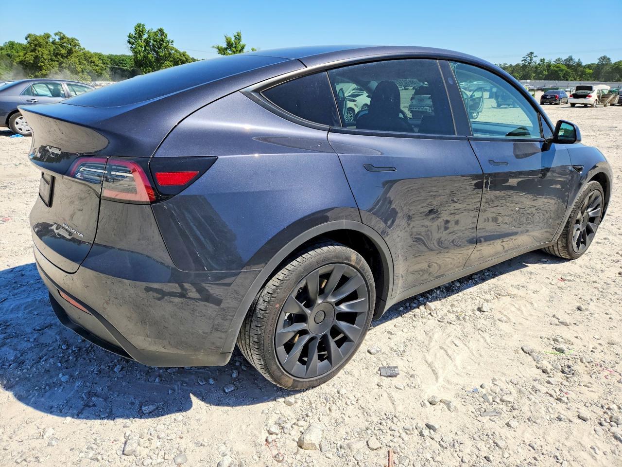 2024 Tesla Model Y - Фото 3