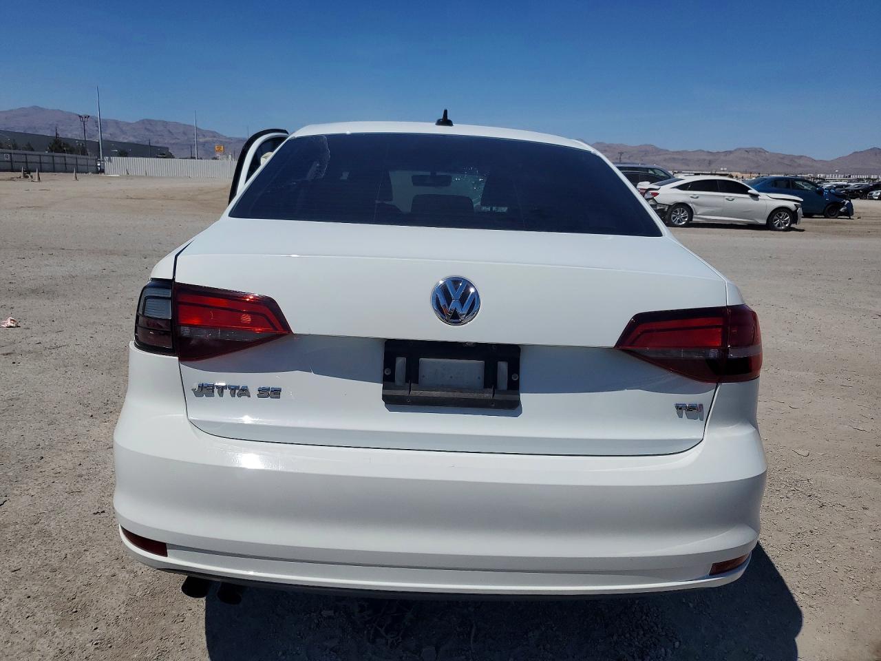2017 Volkswagen Jetta Se - Image 6