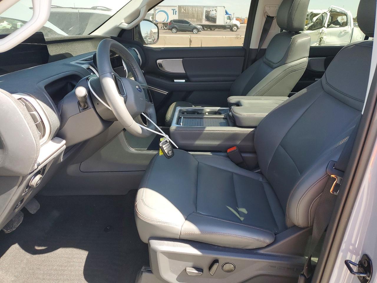 2025 Ford Expedition Active - Image 7