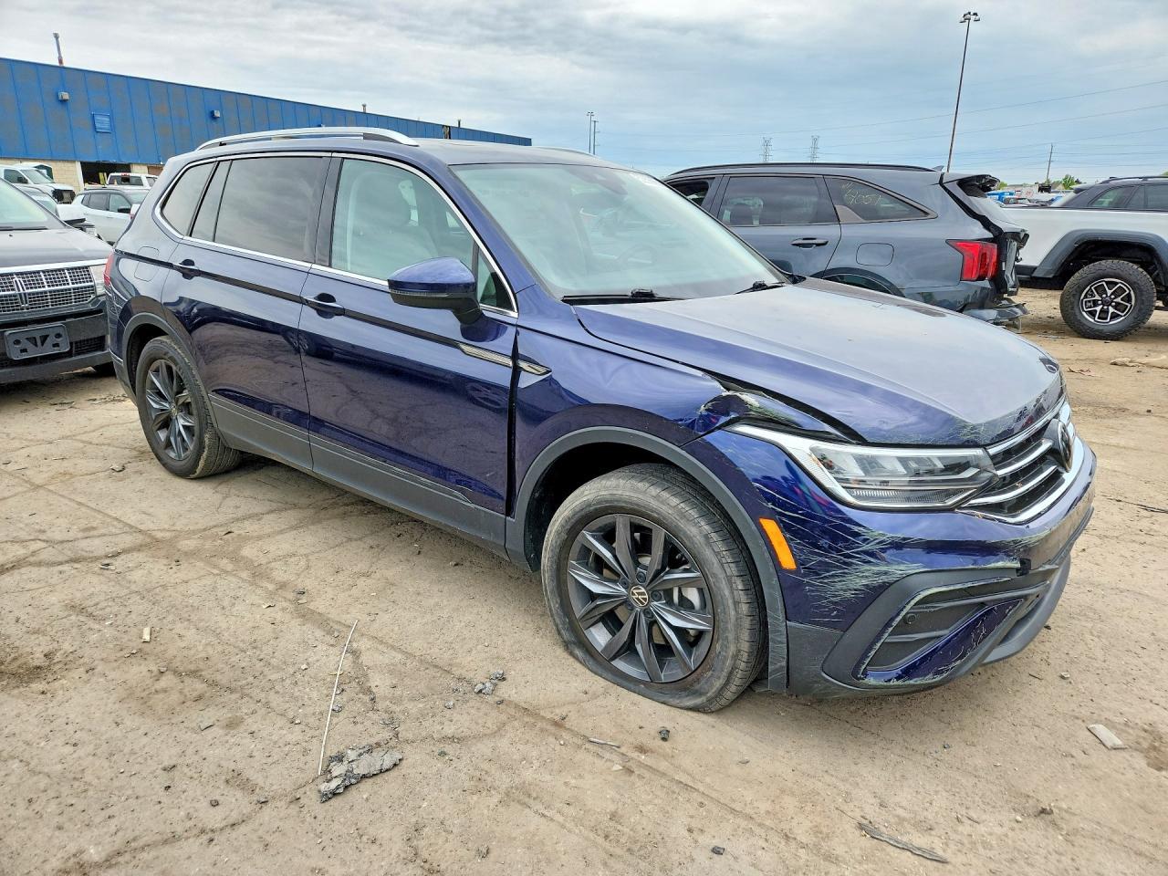 2023 Volkswagen Tiguan Se - Image 4