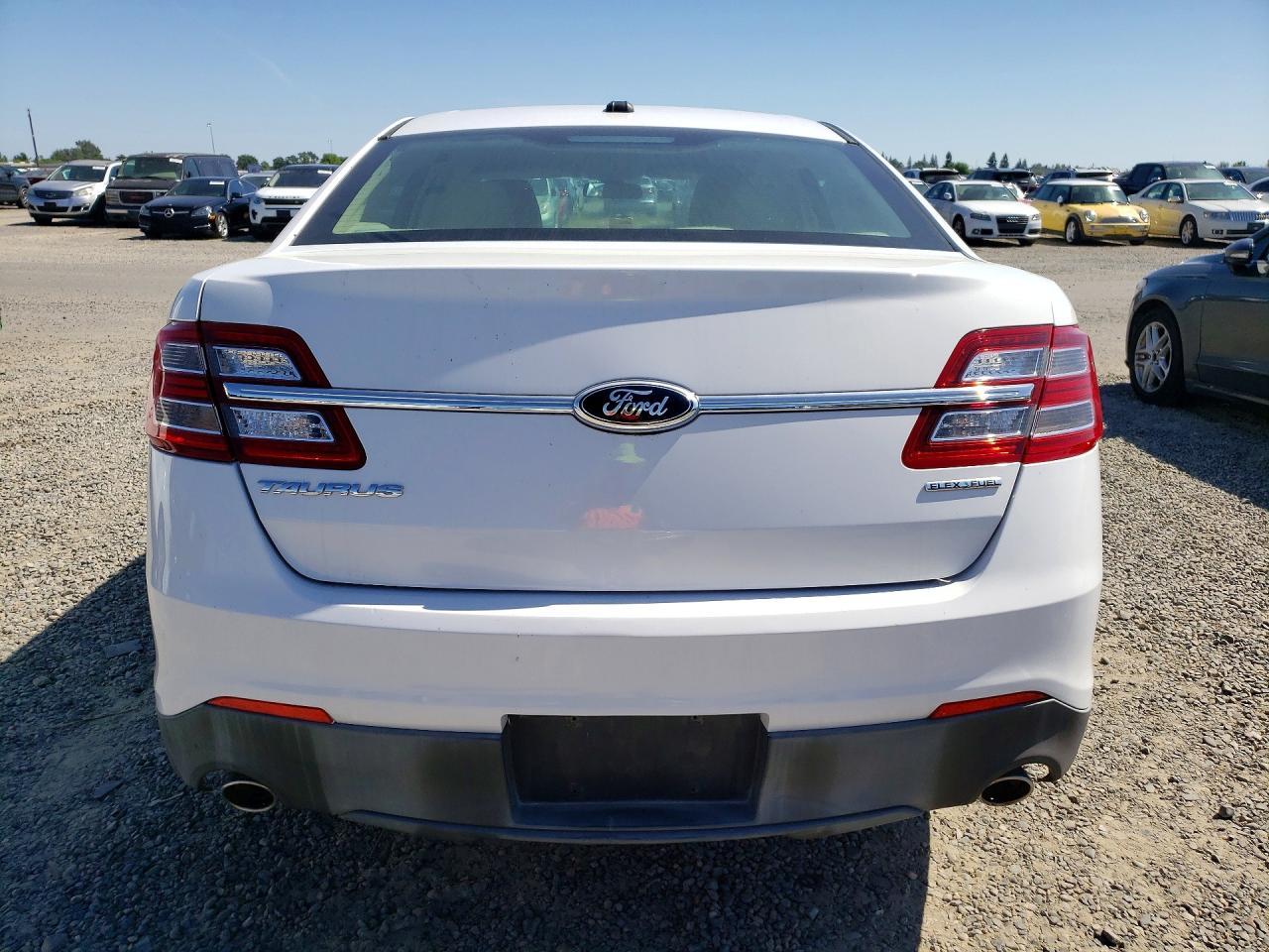 2013 Ford Taurus Se - Фото 6