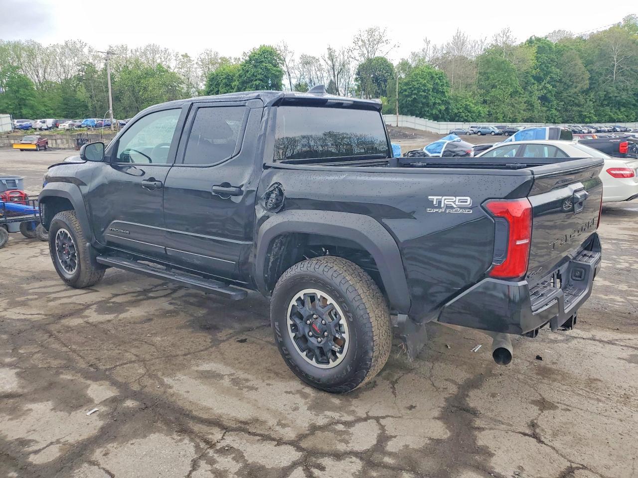 2025 Toyota Tacoma Trd Off-Road - Image 2