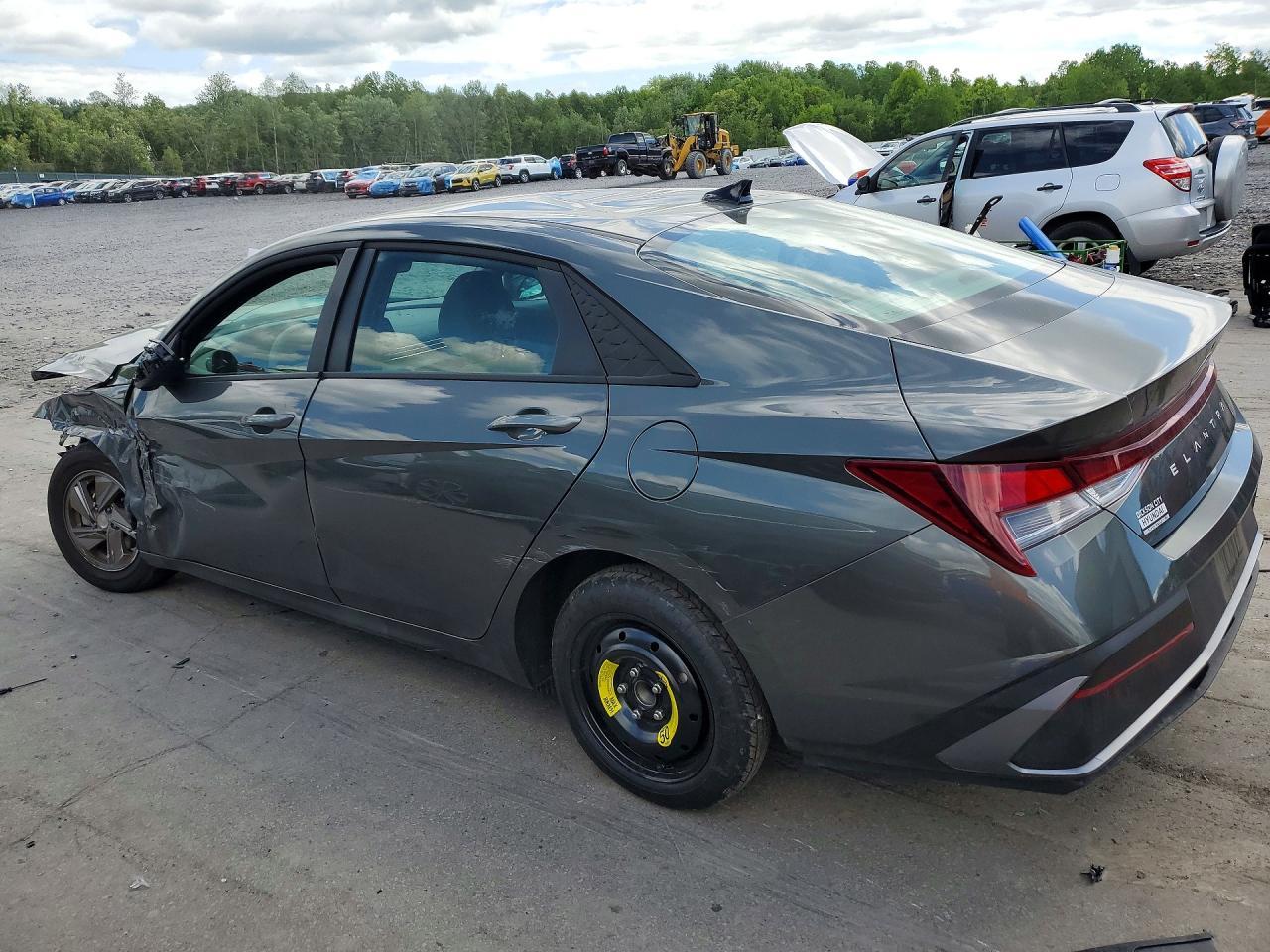 2026 Hyundai Elantra Se - Фото 2