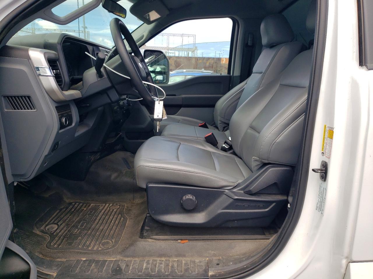 2025 Ford F250 Super Duty - Фото 7