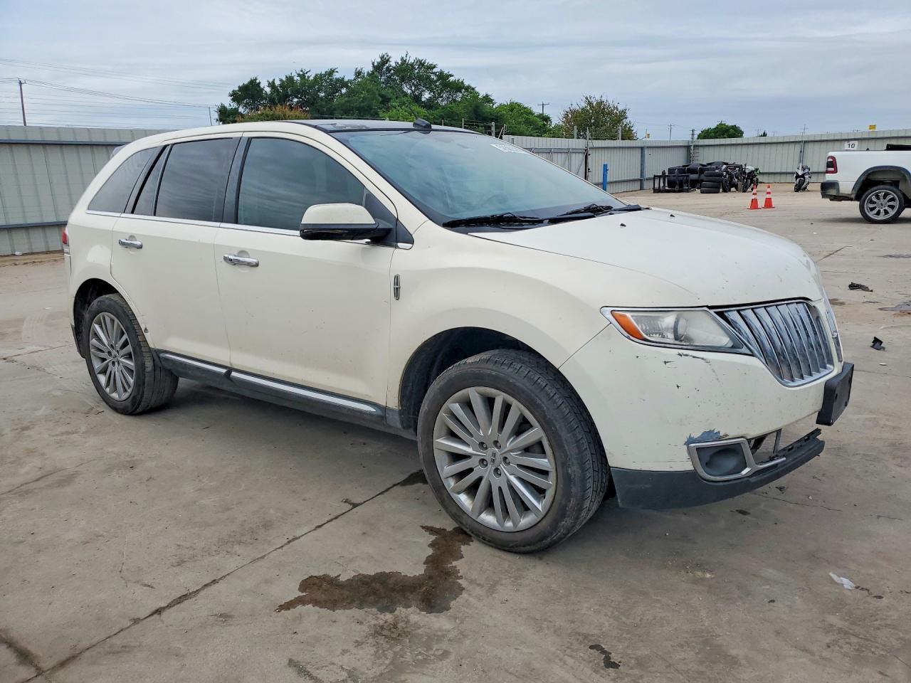2012 Lincoln Mkx - Image 4