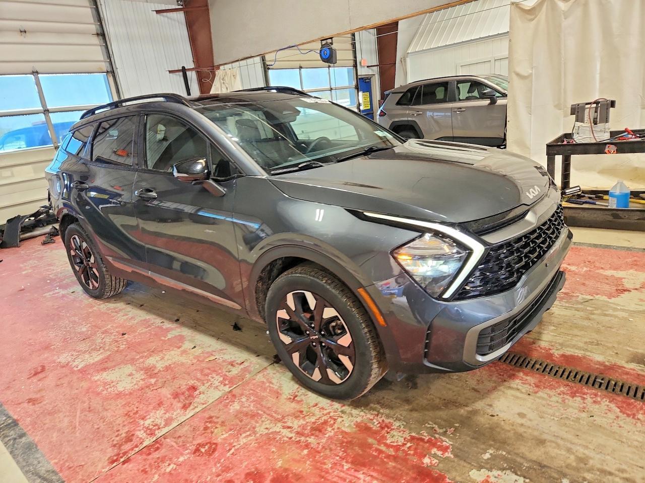 2023 Kia Sportage X Line - Image 4