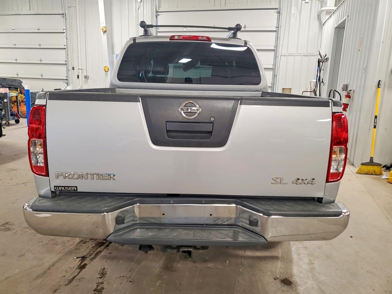 2011 Nissan Frontier S - Фото 6