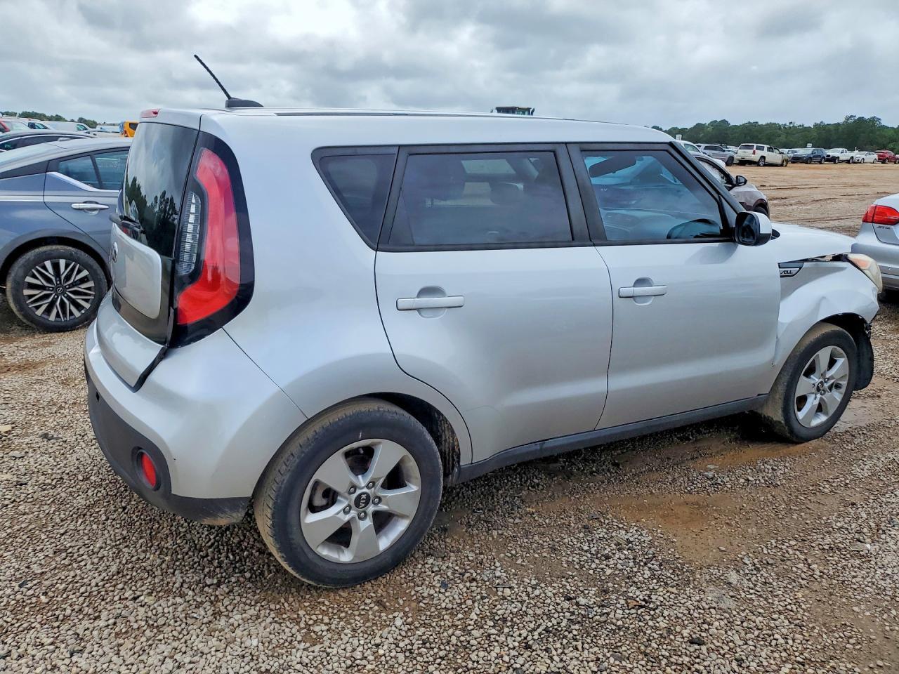 2017 Kia Soul Base - Фото 3