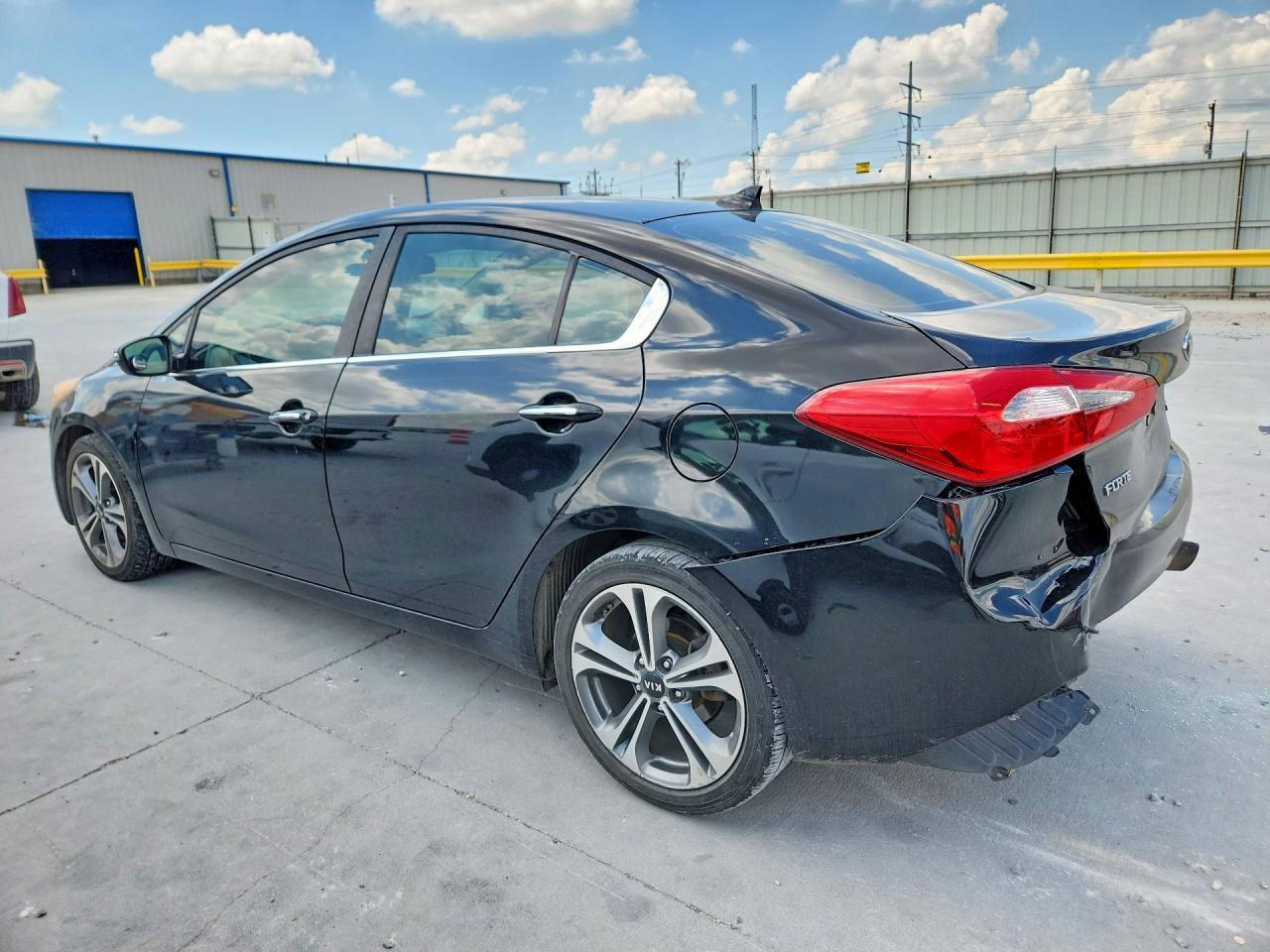 2016 Kia Forte Ex - Image 2