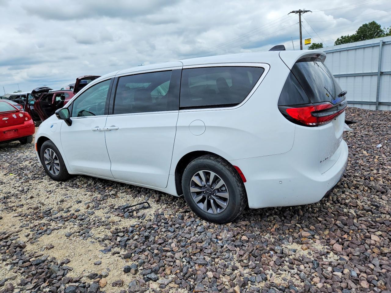 2025 Chrysler Pacifica Hybrid Select - Фото 2