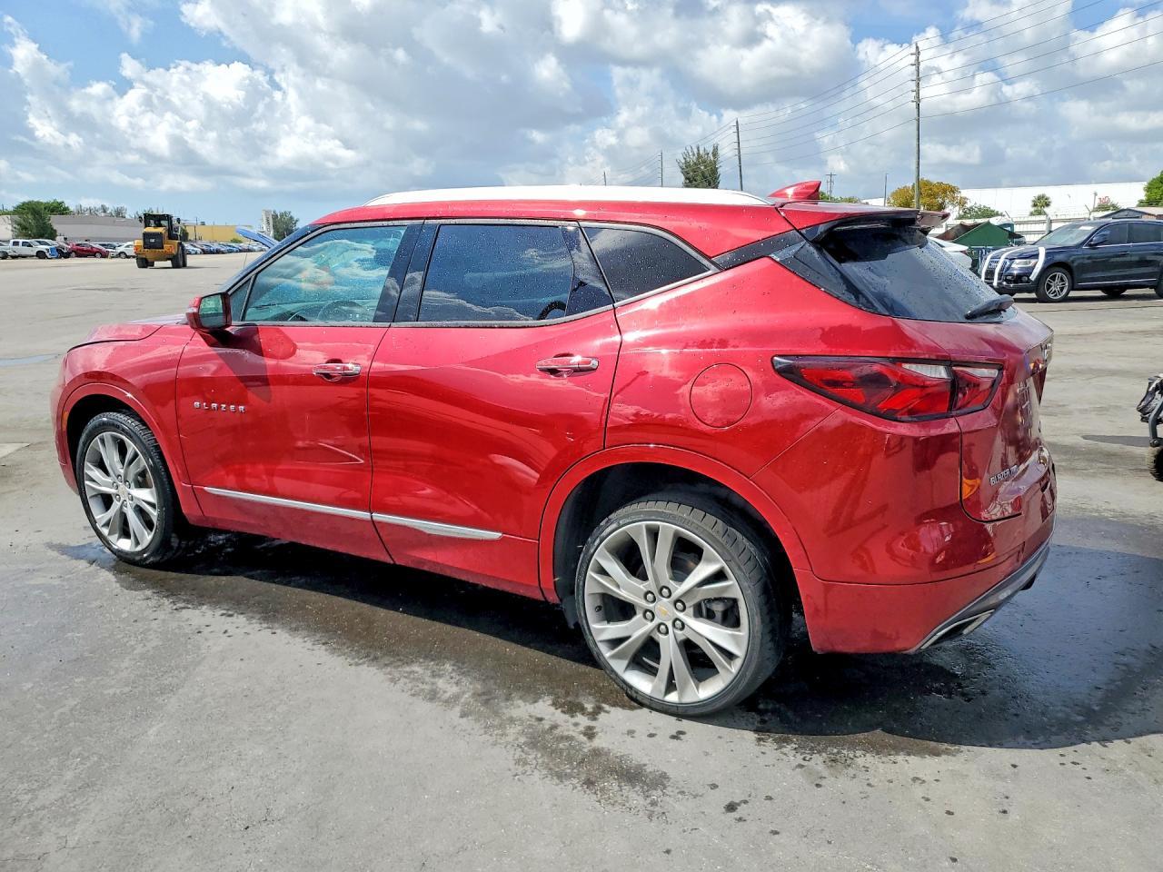 2019 Chevrolet Blazer Premier - Image 2