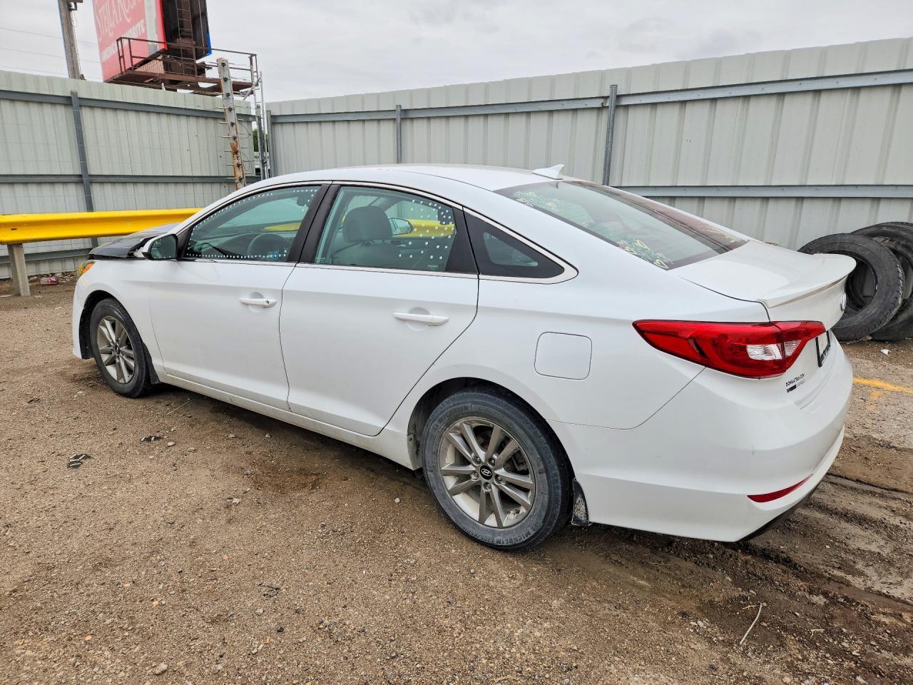 2015 Hyundai Sonata Se - Фото 2