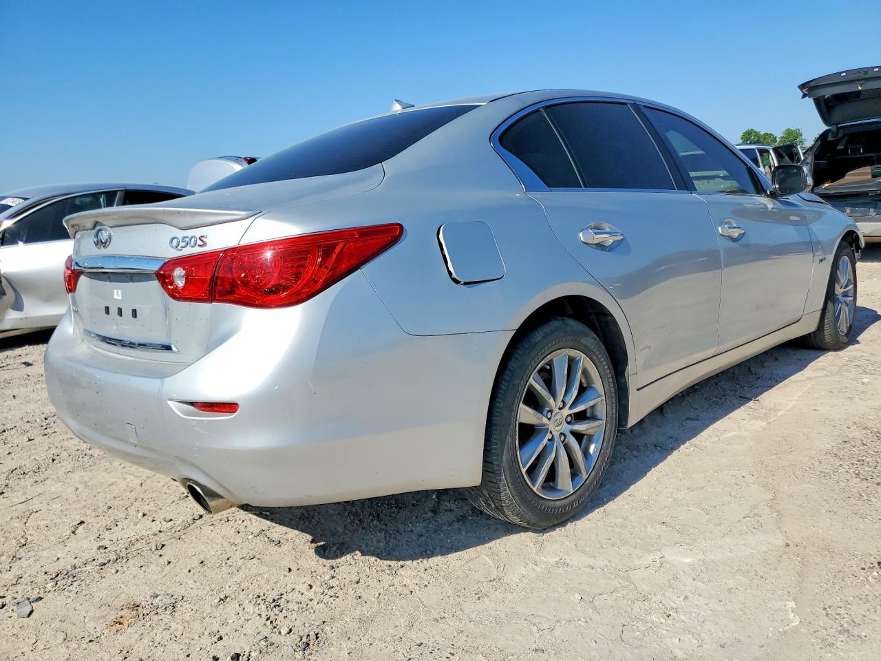 2016 Infiniti Q50 2.0T Premium - Фото 3