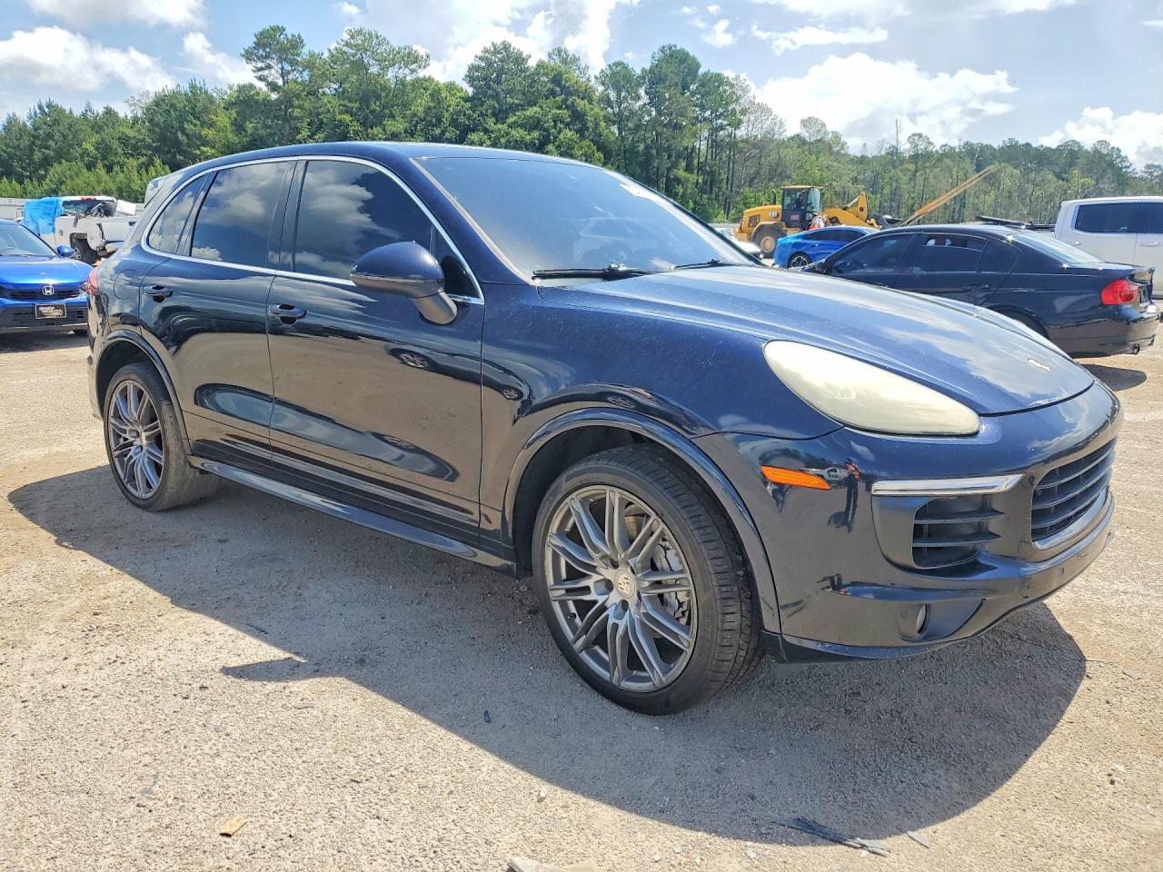 2016 Porsche Cayenne S - Image 4