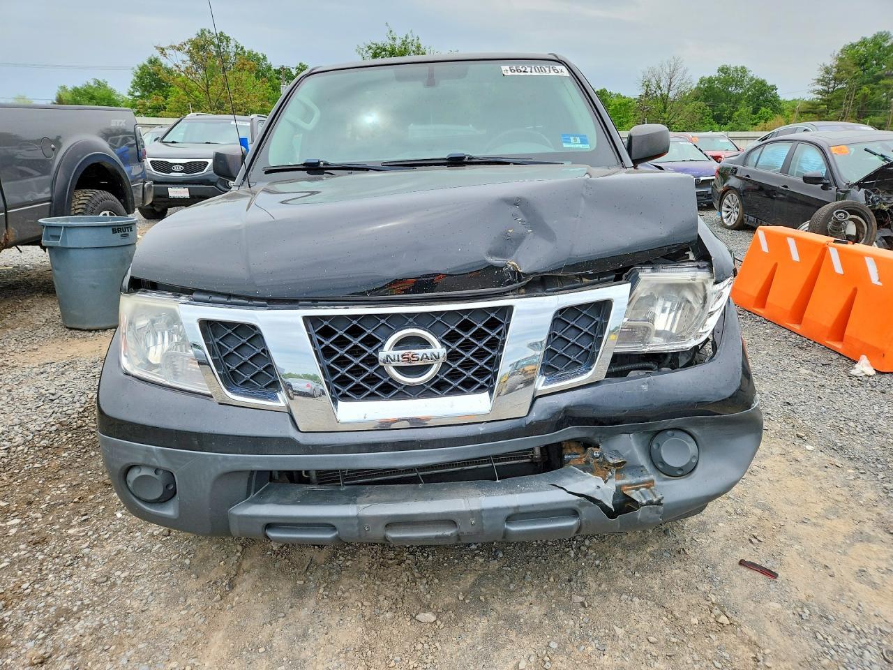 2017 Nissan Frontier S - Image 5