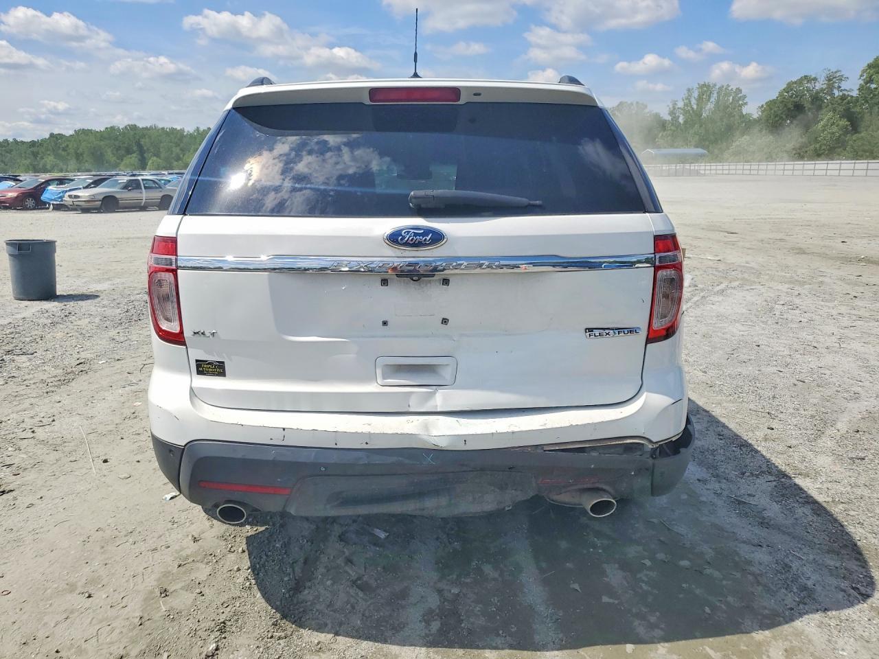 2014 Ford Explorer Xlt - Image 6