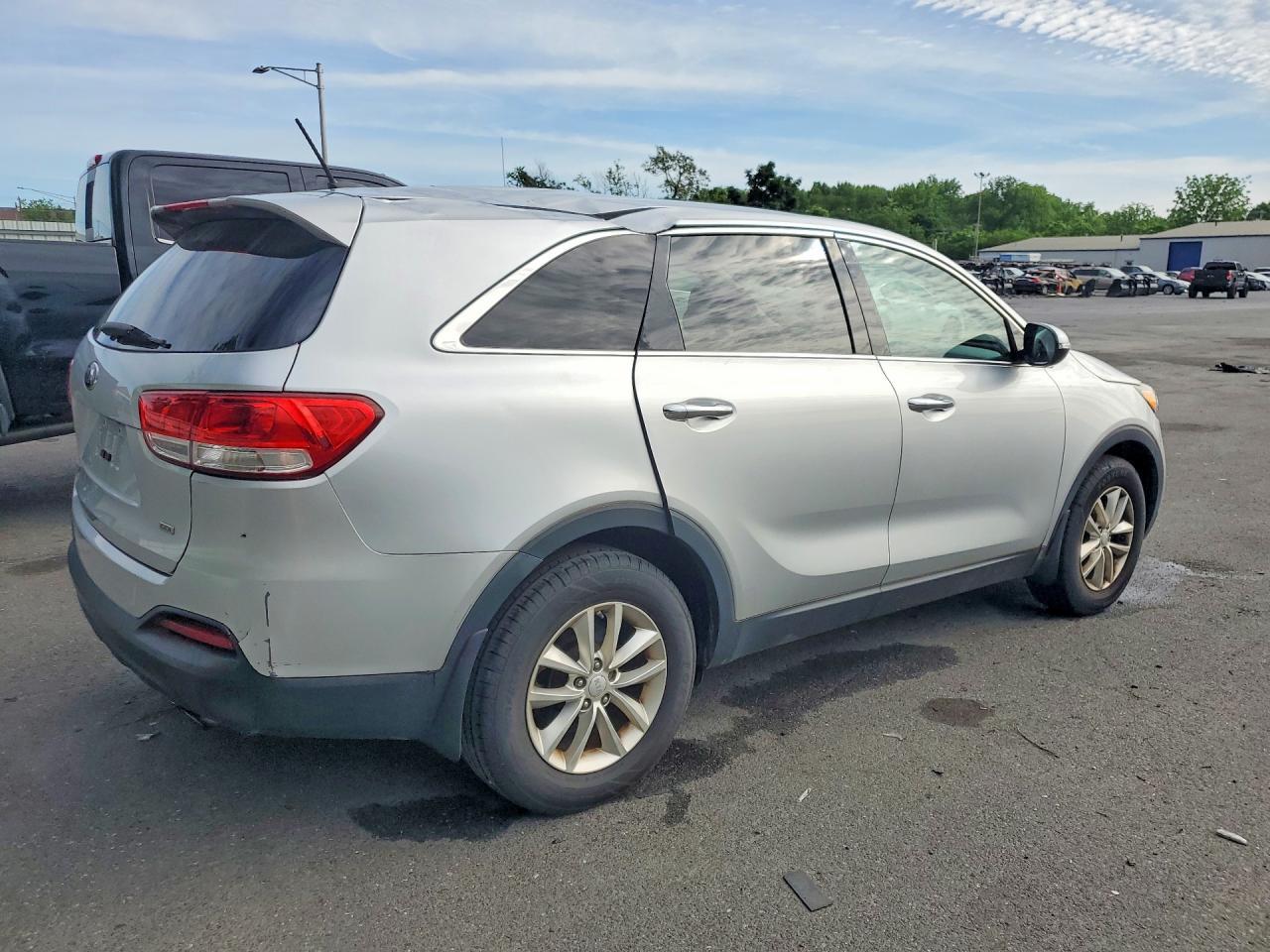 2017 Kia Sorento L - Фото 3