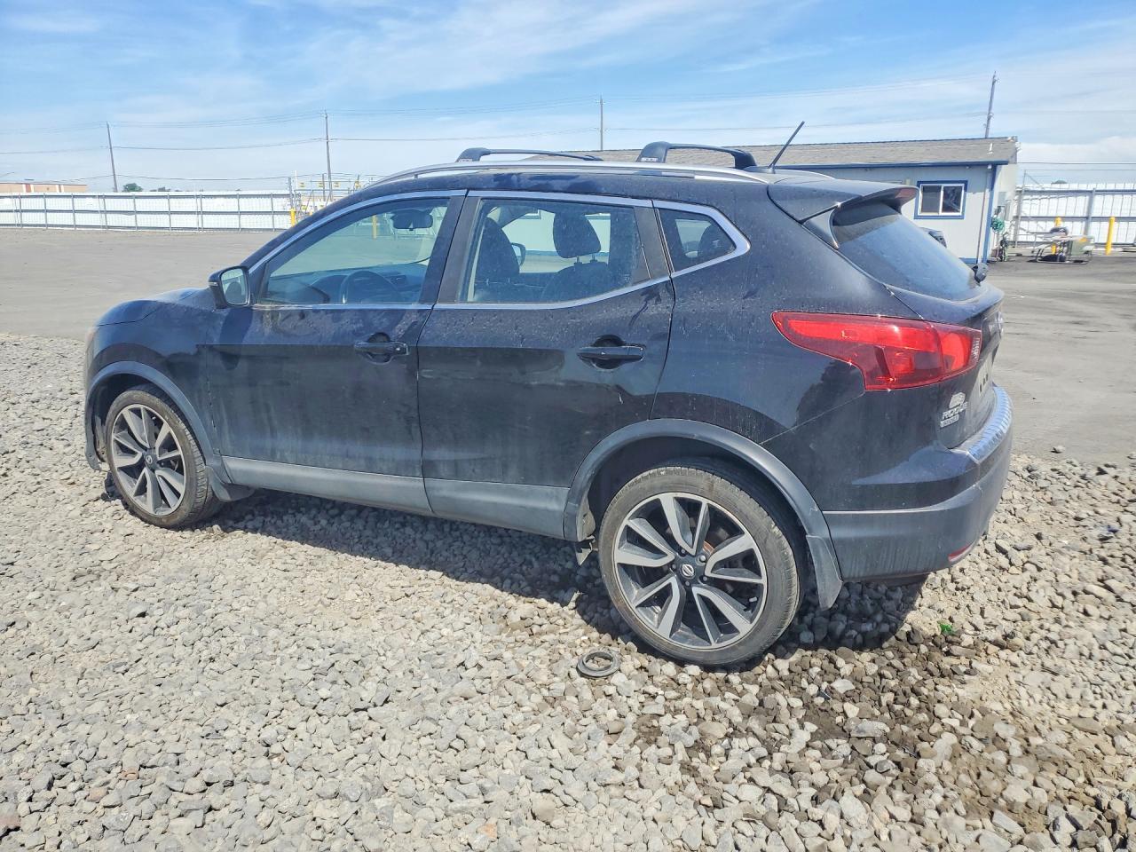2017 Nissan Rogue Sport S - Фото 2