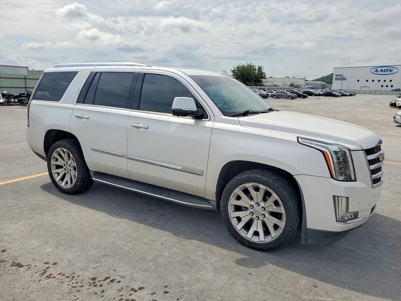 2016 Cadillac Escalade Luxury - Фото 4