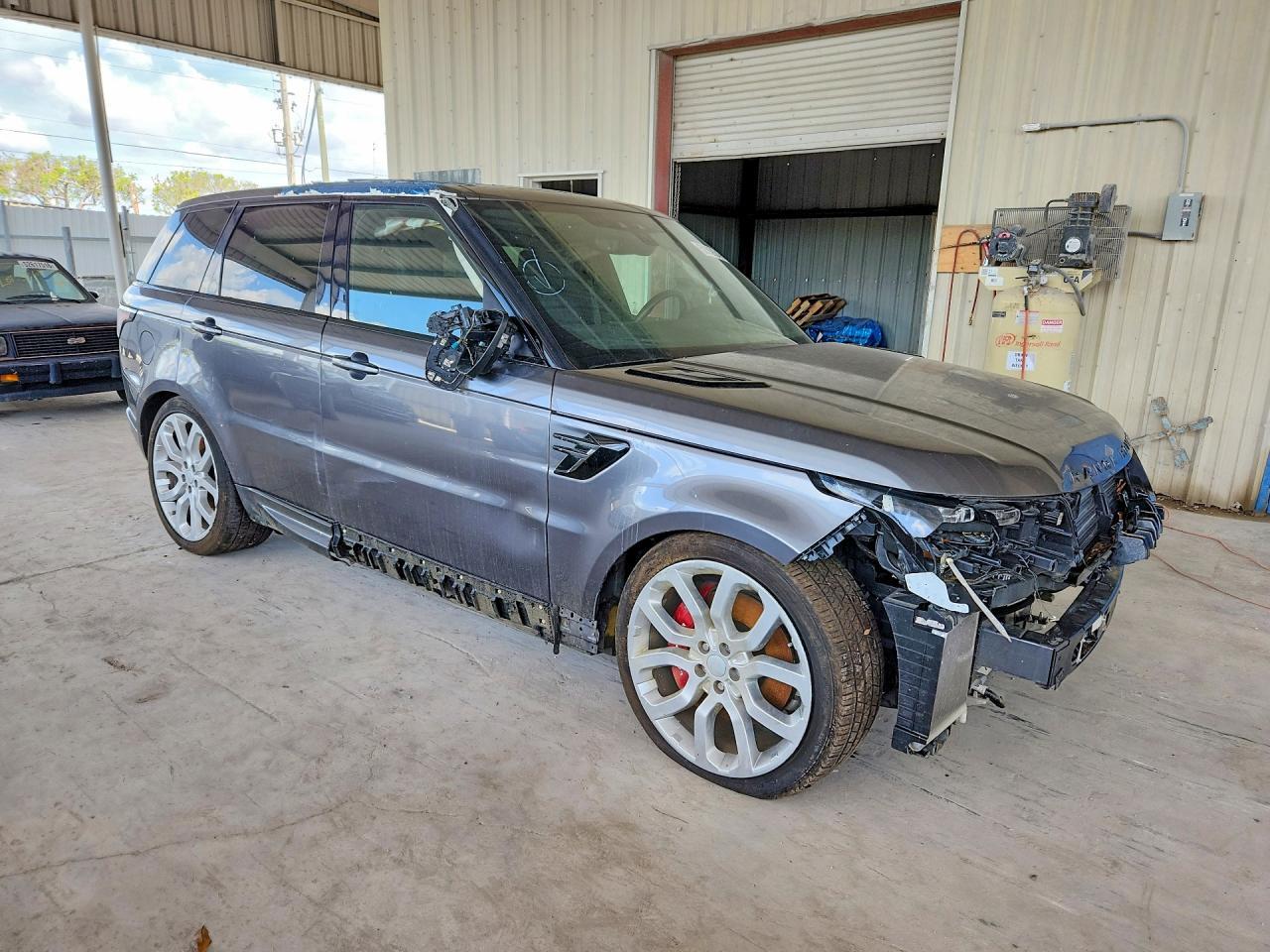 2019 Land Rover Range Rover Sport Supercharged Dynamic - Image 4