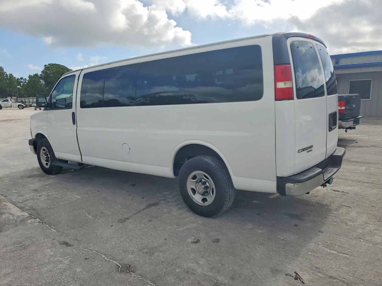 2016 Chevrolet Express G3500 Lt - Image 2