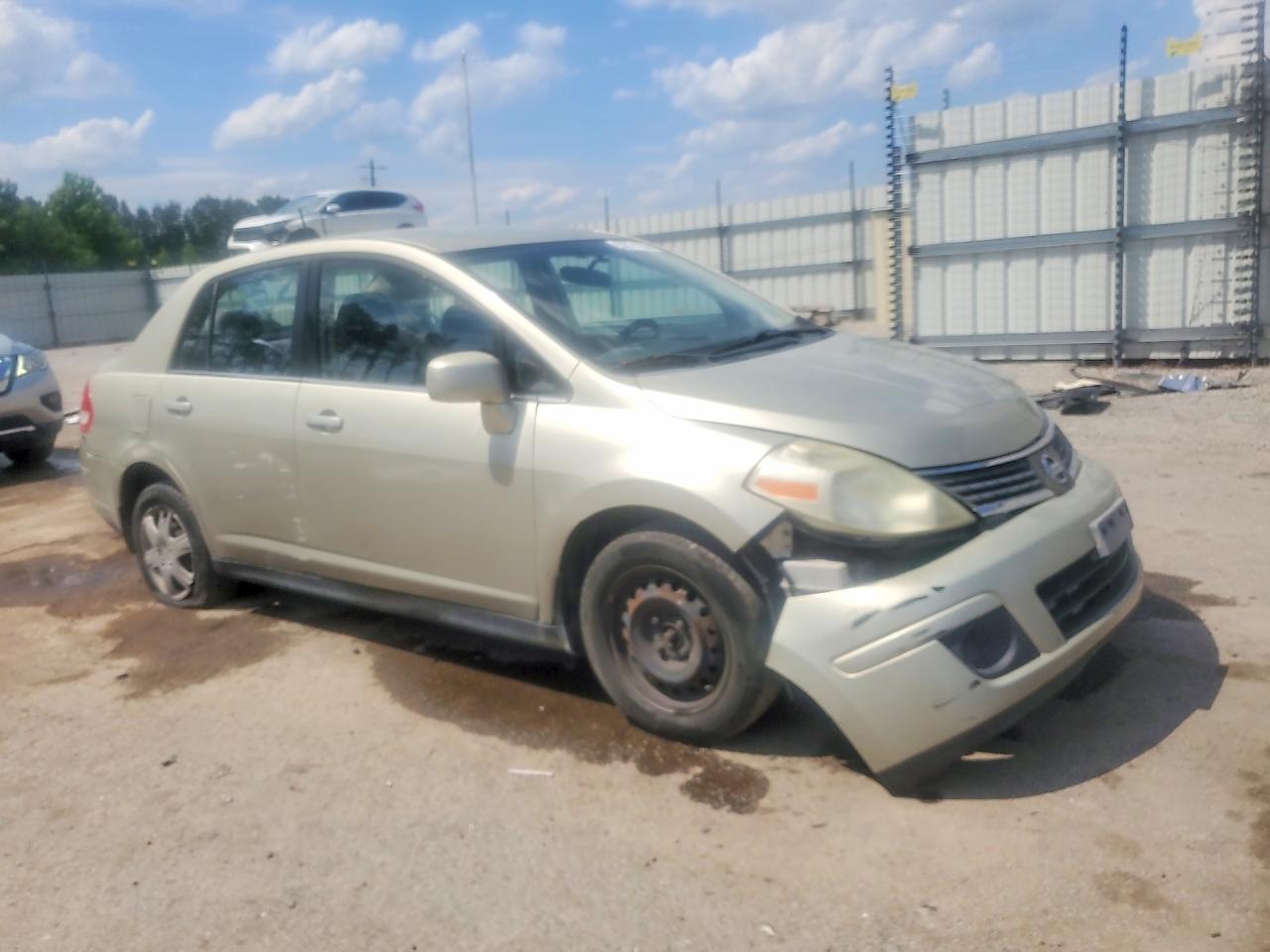 2008 Nissan Versa 1.8 S - Фото 4